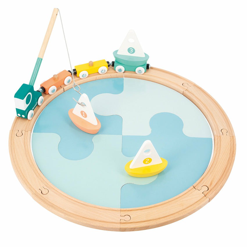 Sailing Boat Circuit Pretend Play